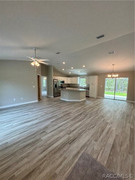5825 N Claremont Dr, Dunnellon, FL 34434