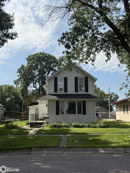 1634 Avenue I, Fort Madison, IA 52627