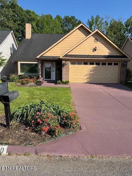 8330 Longcreek Ln, Knoxville, TN 37923