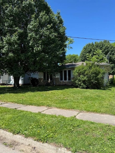 205 N Cherokee St, Girard, KS 66743