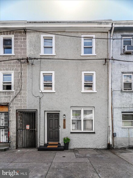 4330 Cresson St, Philadelphia, PA 19127