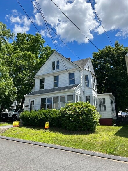 7 Spring St, Ware, MA 01082
