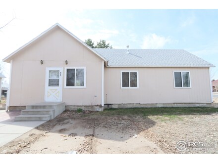 422 W Knearl St, Brush, CO 80723
