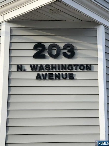 203 N Washington Ave Unit E, Bergenfield, NJ 07621
