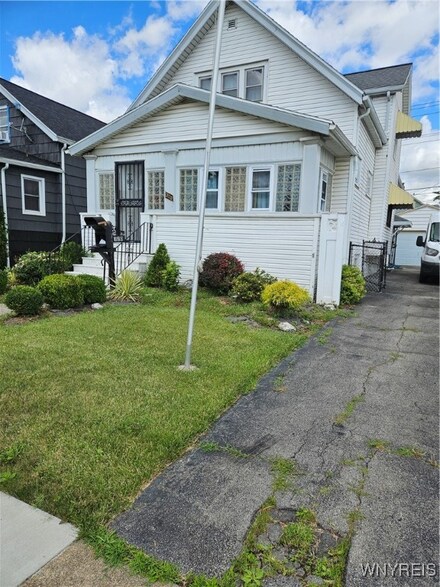 320 Stockbridge Ave, Buffalo, NY 14215