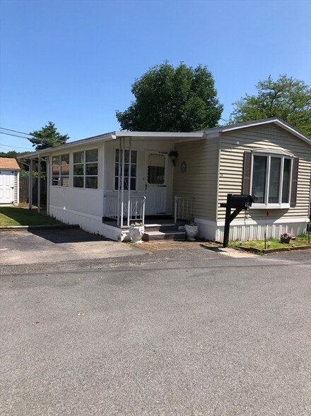 16 Stella Dr, Weymouth, MA 02188