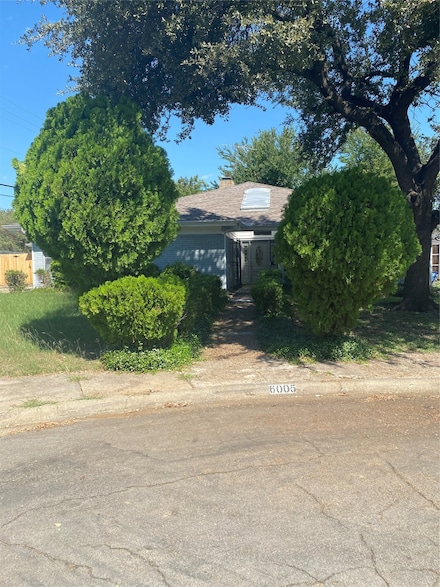 6005 Black Berry Ln, Dallas, TX 75248