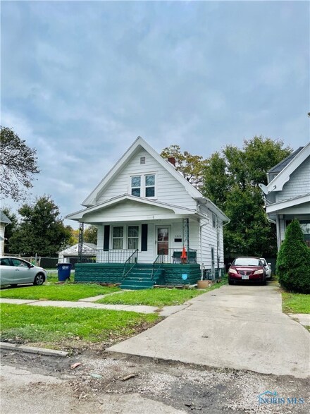 3220 Maher St, Toledo, OH 43608