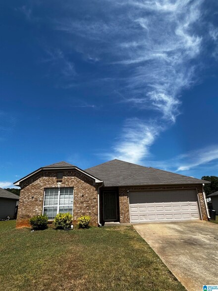 3458 Jeanne Ln, Bessemer, AL 35023