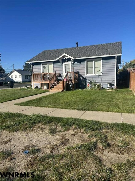 2102 Avenue C, Scottsbluff, NE 69361