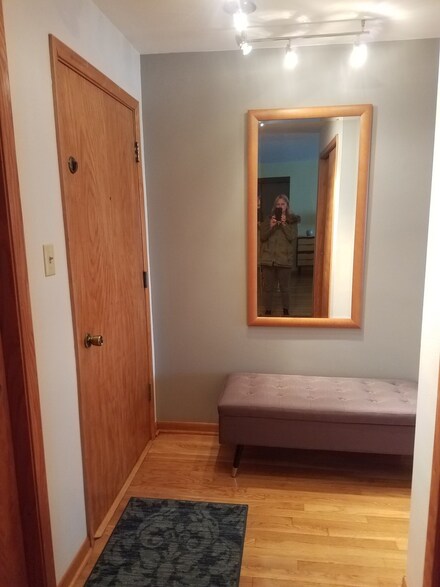 708 Dempster St Unit F201, Mount Prospect, IL 60056