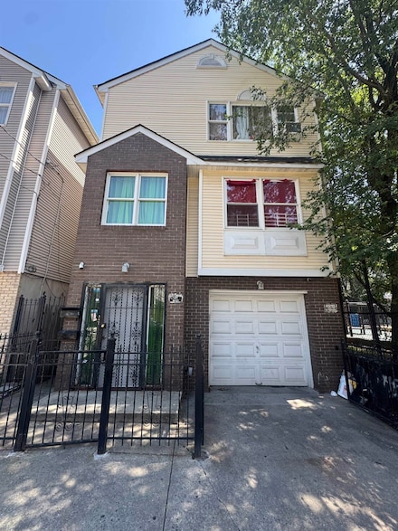 154 Wilkinson Ave, Jersey City, NJ 07305