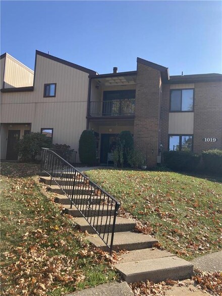 1019 Village Round Unit E, Allentown, PA 18106