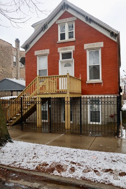 2346 S Albany Ave, Chicago, IL 60623