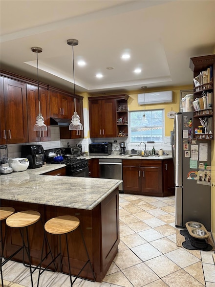 9619 95th Ave, Ozone Park, NY 11416