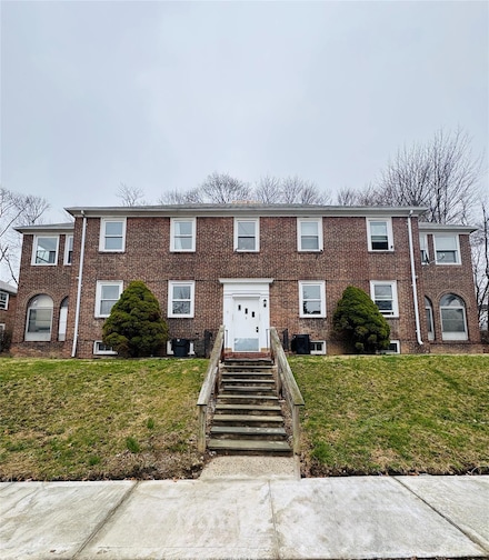 8 Farrell St Unit 2, Newburgh, NY 12550