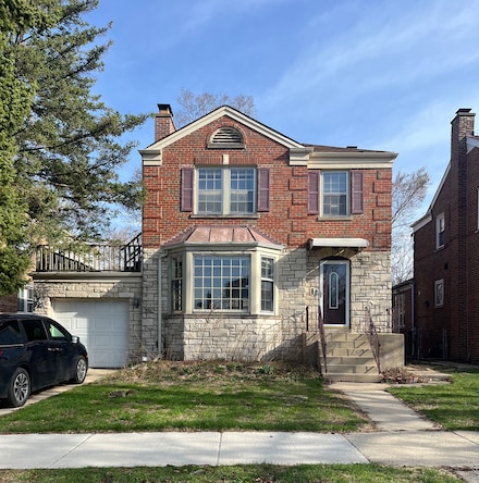 2716 W Sherwin Ave, Chicago, IL 60645