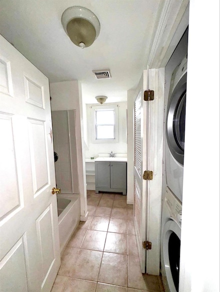 955 State Route 52 Unit 3, Loch Sheldrake, NY 12759