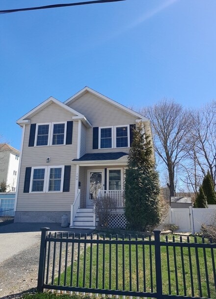 160 Crawford St, Fall River, MA 02724