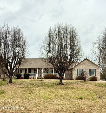 1212 S Dogwood Dr, Maryville, TN 37804
