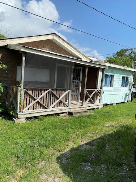 114 2nd St, San Leon, TX 77539