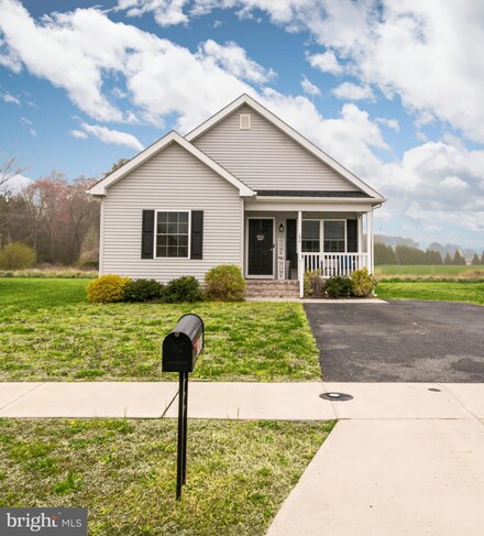1912 N Old Mill Dr, Pocomoke City, MD 21851