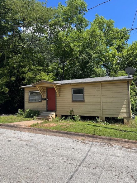 110 Dutch St, Nacogdoches, TX 75961