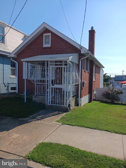 1236 Luzerne St, Reading, PA 19601