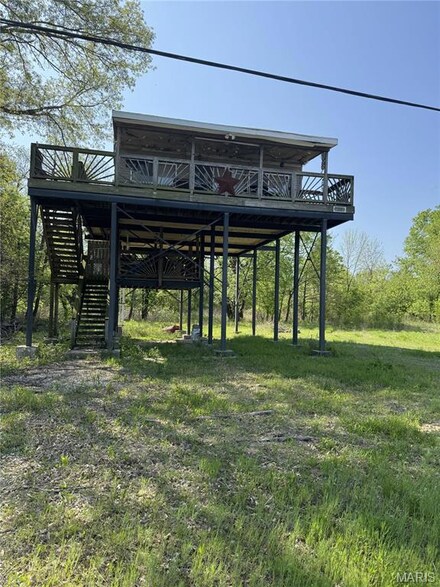 33 Old Ferry Rd, Grafton, IL 62037