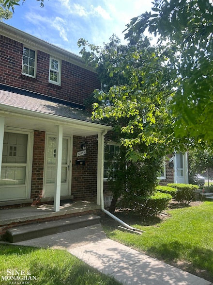 22933 Gary Ln, Saint Clair Shores, MI 48080