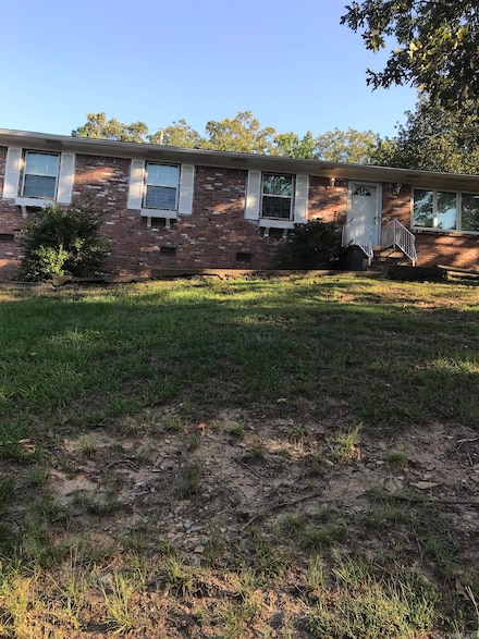 7616 Briarwood Cir, Little Rock, AR 72205