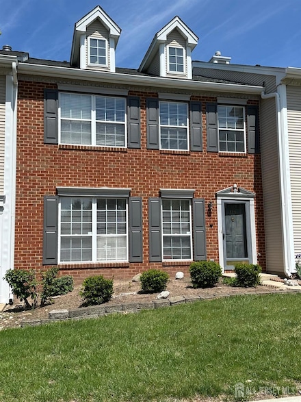 129 Columbus Dr, Franklin Park, NJ 08823