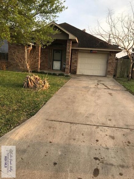 414 E 6th St, Los Fresnos, TX 78566
