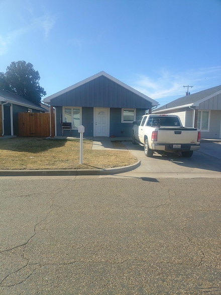 1103 14th St, Abernathy, TX 79311