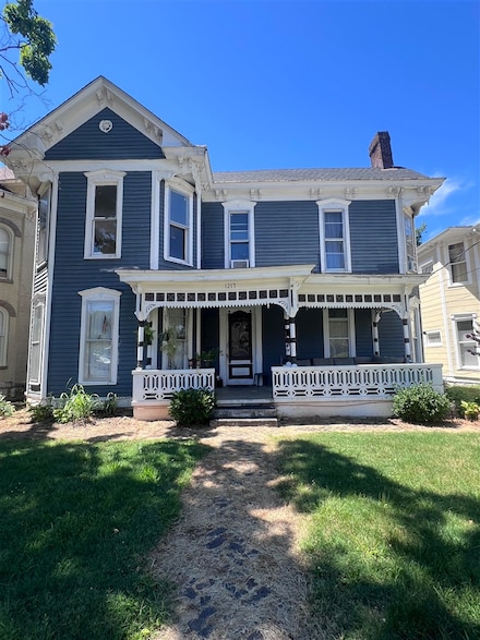 1217 Chestnut St, Bowling Green, KY 42101