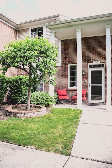 16256 Grandview Dr Unit 95, Macomb, MI 48044