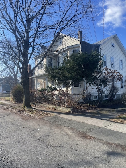 271 Swanson Ave, Stratford, CT 06614