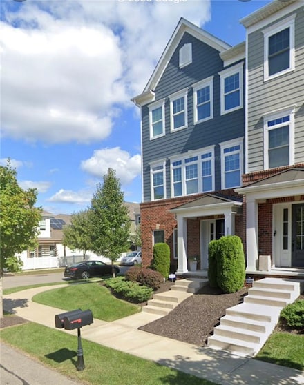 323 Osona Ln, Mars, PA 16046
