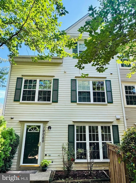 19060 Highstream Dr, Germantown, MD 20874
