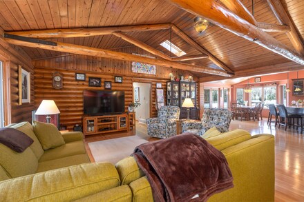 New London WI Real Estate &amp; Homes for Sale - Homes.com