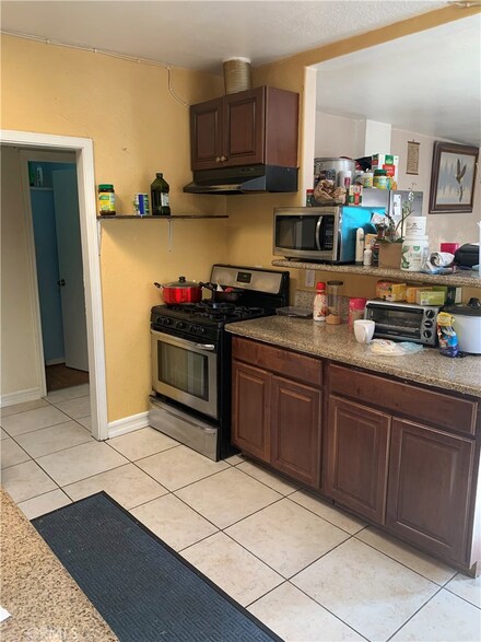 1829 E 107th St, Los Angeles, CA 90002