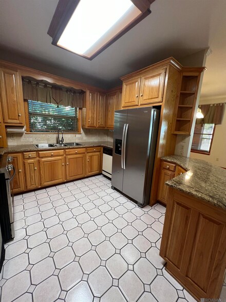 3228 Race St, Jackson, LA 70748