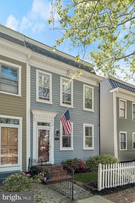 409 N West St, Alexandria, VA 22314