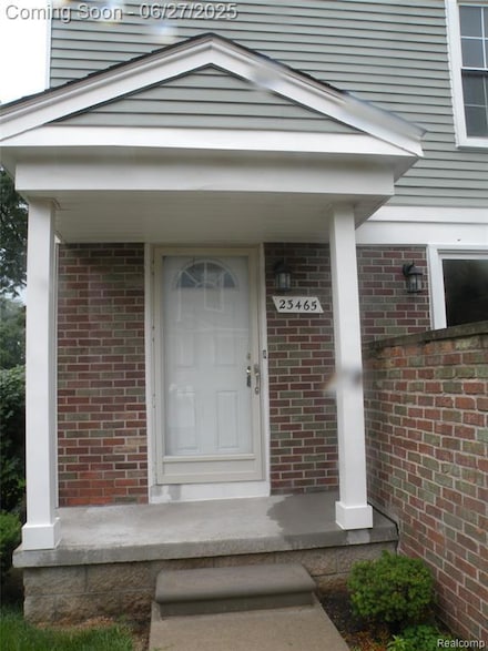 23465 Stonehenge Blvd, Novi, MI 48375