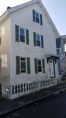 30 Mead St, Lowell, MA 01852