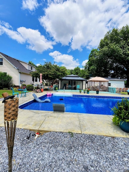 126 Wheat St, Martin, TN 38237