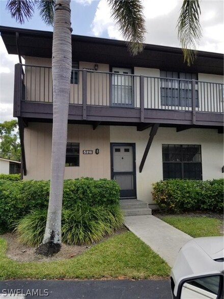 5316 Treetops Dr Unit 104, Naples, FL 34113