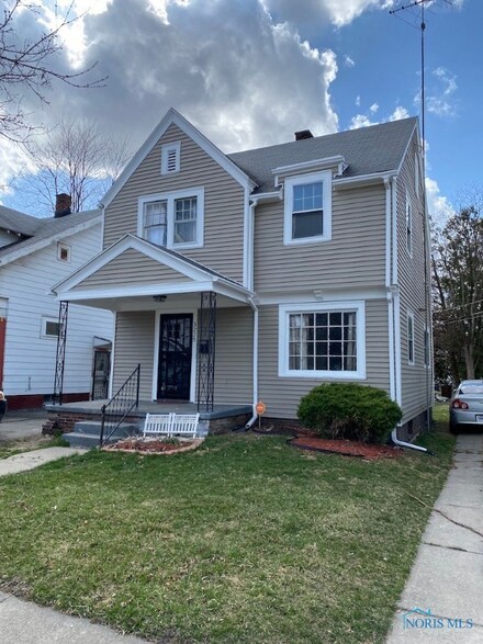 3225 Maher St, Toledo, OH 43608