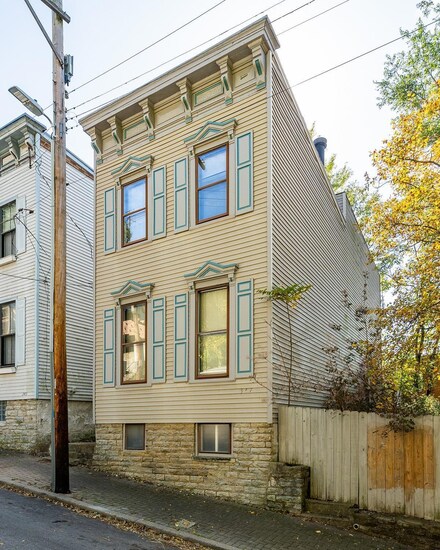 347 City View Place, Cincinnati, OH 45219