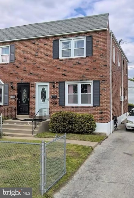 101 Clifton Ave, Darby, PA 19023